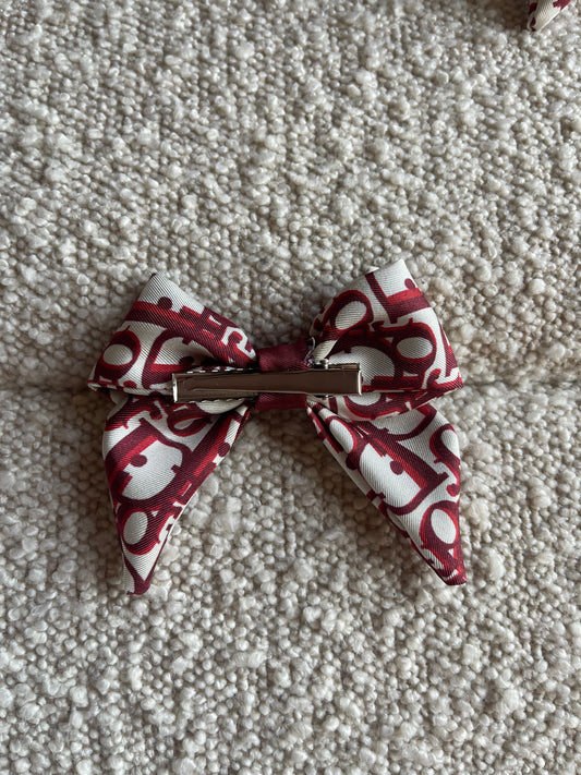 Dior bow